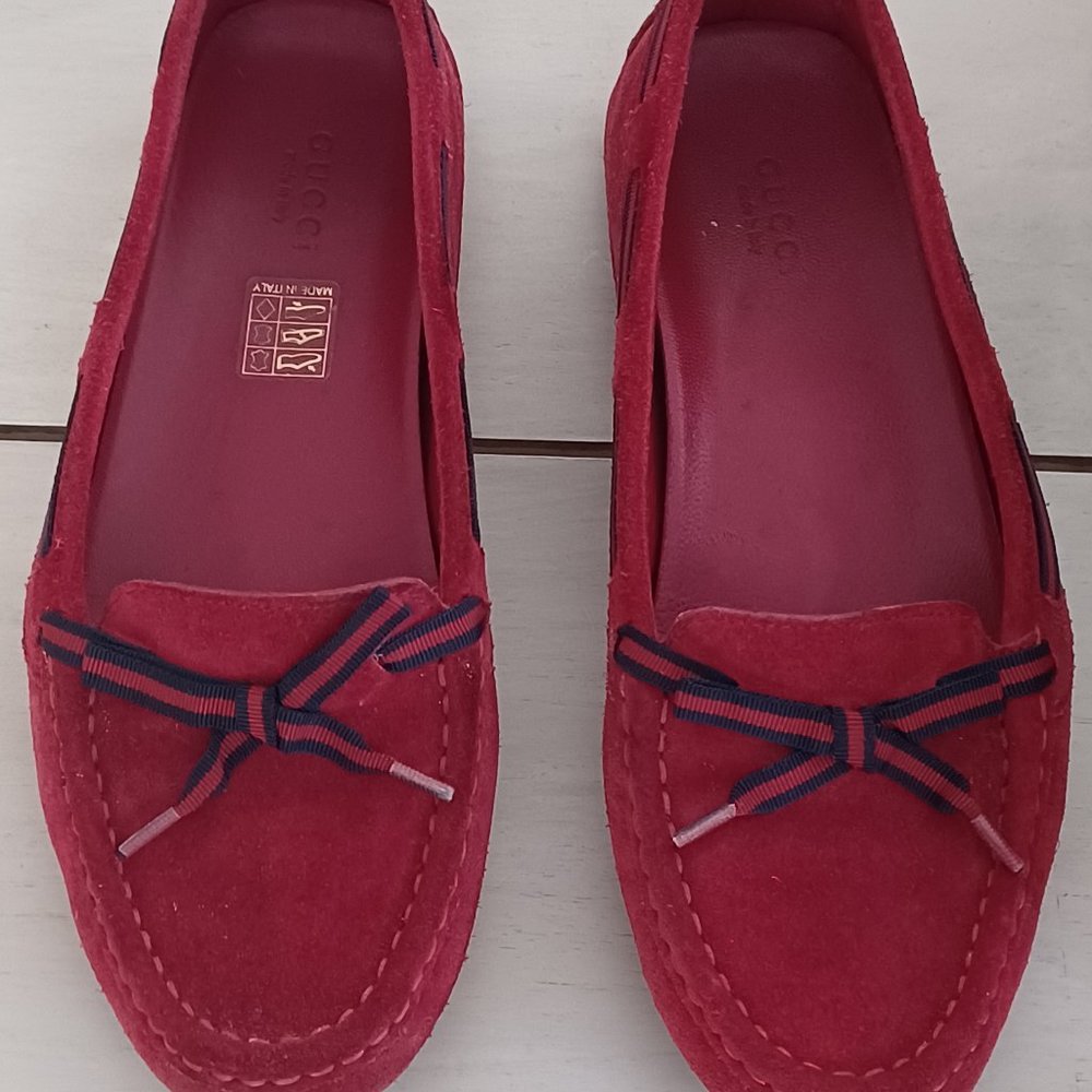 Red Suede GUCCI Shoes with Navy grosgrain ribbon